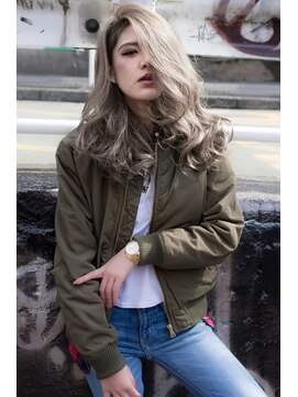 エイト ヘアサロン 渋谷本店(EIGHT) ハイトーン×うざバング/Mii