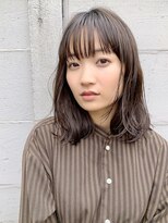 ミィ 表参道(mee.)&nbsp;【mee.】ハセガワヒトシ　揺れるツヤブラウン　ロブ☆表参道