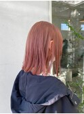 ピンクベージュ