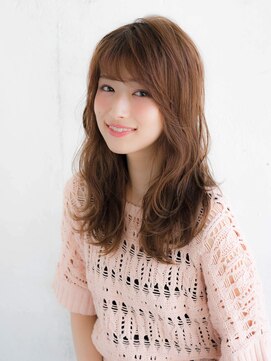 ルティア(Lutia) レイヤーカットで春スタイルに！