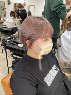 ルチナ 秦野(Lucina) マッシュショート/ピンクベージュ/ダブルカラー