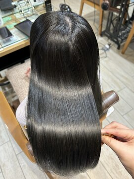 プラグ バイ ネオリーブ(plug by neolive) 黒髪×髪質改善 [髪質改善/縮毛矯正/レイヤーカット]韓国A