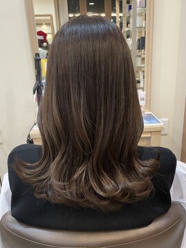 アルターリール(aL ter Rire) デザインカラー/レイヤーカッ/ウェットヘア/ウェットヘア