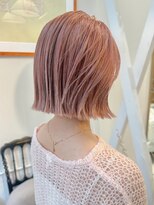 ニモ(NIMO.) ボブ色素薄めピンクベージュ切りっぱなしボブ