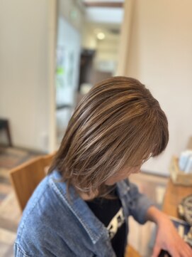 アローズ(arose) 白髪あったとは思えない、ハイライト白髪ぼかし