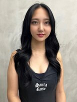 ジーナ 新宿(Zina)&nbsp;顔まわりレイヤー×ブルーブラック 髪質改善◎艶髪zina新宿