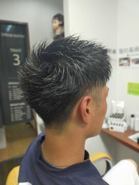 刈り上げのバングスタイル