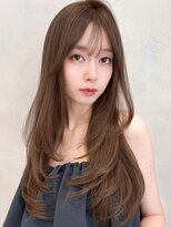 アグノス 青山(Agnos) くびれヘア艶感ミルクティーブロンドシースルーバング前髪