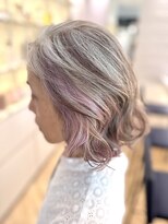 ステア ケース(stair case) 【白髪を活かす】白髪が多い方向け地毛活かしデザイン