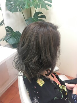 イッツヘアー(IT'S HAIR) バレイヤージュで外国人風カラー