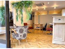 カミラボ アスビー(KAMI LABO ASVII)の雰囲気（日当たりのいい居心地の良い空間でストレスも解消！《髪質改善》）