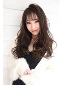 シールエクステで理想のロングヘアー