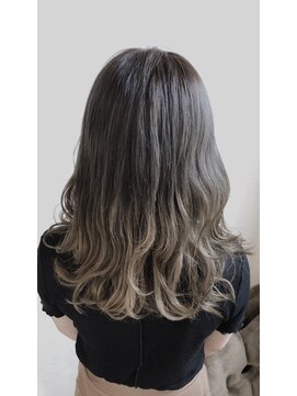 アズミー 自分らしく(As.me) 【As me】プラチナアッシュカラー