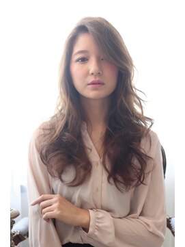 ナンバー エアロ 横浜(N° +aero) 20代30代40代50代ナチュラル小顔カットくすみカラー切りっぱなし