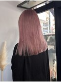 ピンクベージュ