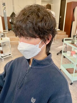 ポーチバイハニー オモテサンドウ(PORCH by HONEY omotesando) スーツ短髪ツーブロック束感モテる黒髪シークレットパーマ流行