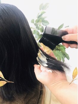 ニコル(Nicole)の写真/ニオイや刺激が少なく頭皮に優しいこだわりの薬剤を使用。艶、ハリコシが出て美しい仕上がりに♪色モチも◎