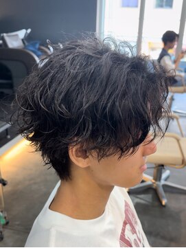 バース バイ ハピネス(BIRTH by happiness) ツイストスパイラルパーマツイストパーマメンズマッシュパーマ