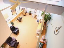 トゥルーイチロク(True16)の雰囲気（＊開放的×プライベート＊天井の高い広々とした開放感のある店内）