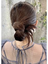 マノハル(MANOHARU)&nbsp;お呼ばれアレンジ　ロングのシニヨンカチモリヘア