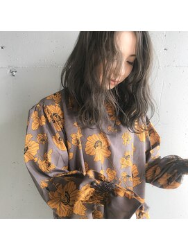 ベルベチカ(Belvetia) 暗髪透明感アッシュ