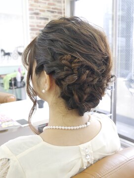 レイジースワン 編み込みアレンジ