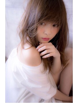 ミラレスカ 栄(MIRA RESCA) ミラレスカ 透明感のある外国人風イノセントセミディbyウラタニ