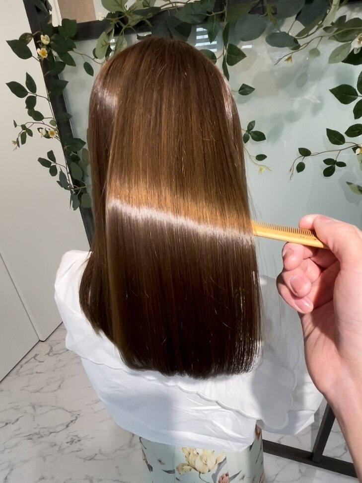 麻布十番駅で人気のグレイカラー・白髪カバーが得意なサロンの美容院