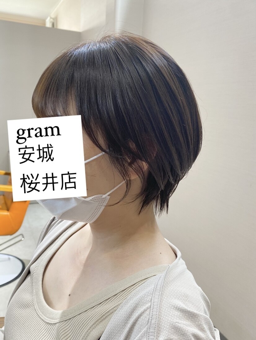 顔まわり_襟足_すっきりショート85：L168699966｜グラム 安城
