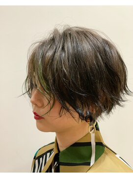 リッタ 多治見(Ritta) ハンサムショート×グラデーションカラー【stylistあさひ】