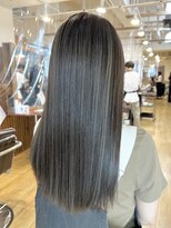 ブリッツレボルト(BLITZ R EVOLUT)&nbsp;☆RyoMatsubaraによる艶々ブリーチデザイン