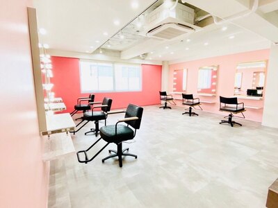 モデルもご来店☆全国24店舗の注目サロン◎新色続々入荷中★☆