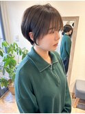 くびれ丸み前下がりショートボブグレージュレイヤー大人可愛い
