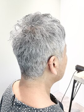 ストフ(stof) ベリーショート/グレイヘア/刈り上げショート