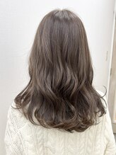 マロンベージュ