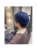 あざやかネイビー×ショートヘア