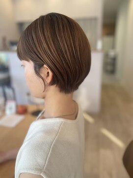 ナイアバイアヌエヌエ(naia by anuenue) 丸みショートボブ