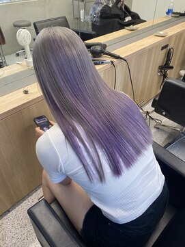 ペレ 渋谷(PELE) イメチェン/ホワイトブロンド/外ハネボブ/美髪/渋谷