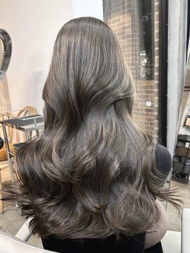 エインアンリー 明治神宮前(AIN.ANLY.) レイヤーカットラベンダーグレーアッシュグレージュ美髪