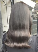 ミルクティーベージュダブルカラーケアブリーチ顔まわりレイヤー