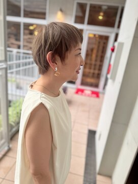 フロラクロマ 上通NEWS裏(FLORACHROMA) ３０代４０代大人ショートヘア