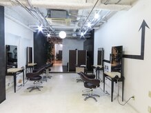 LiTA hamanomachiの雰囲気(明るい店内で開放感のある空間です。)