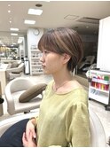 30代、40代、50代/トップのボリューム/襟足収まり/ショートボブ