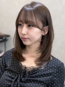 ロイ(Roi) ◎顔まわりレイヤーミディアムレイヤーウルフ
