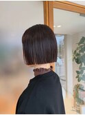 【20代ぱつっと切りっぱなしコンパクトなミニボブ】