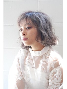 ユーリー(juurii) 大きめカールのミニボブ