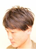 前下がりのツーブロマッシュ