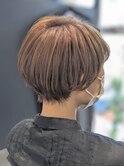 くせ毛を抑えるカット×ミルクティーベージュ×丸みショート