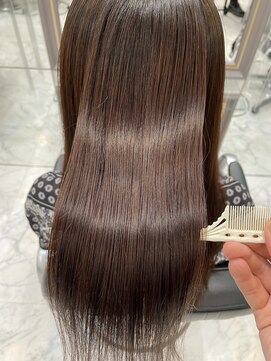 エスカーラ 表参道(THE ESCALA) @aidaman321/美髪/ホワイトグレージュ/大人かわいい/髪質改善