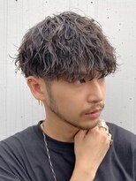 波巻きツイストスパイラルツーブロックマッシュメンズパーマ名駅